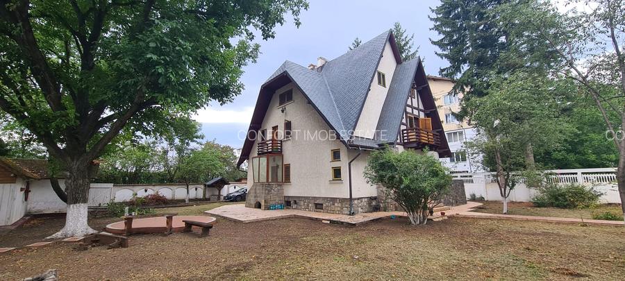 Vila de pe cărțile poștale - 3