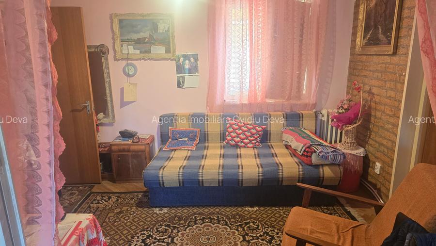 Vand apartament 3 camere decomandat in Deva, Narciselor, (Piata Centrala), et 2 - 4