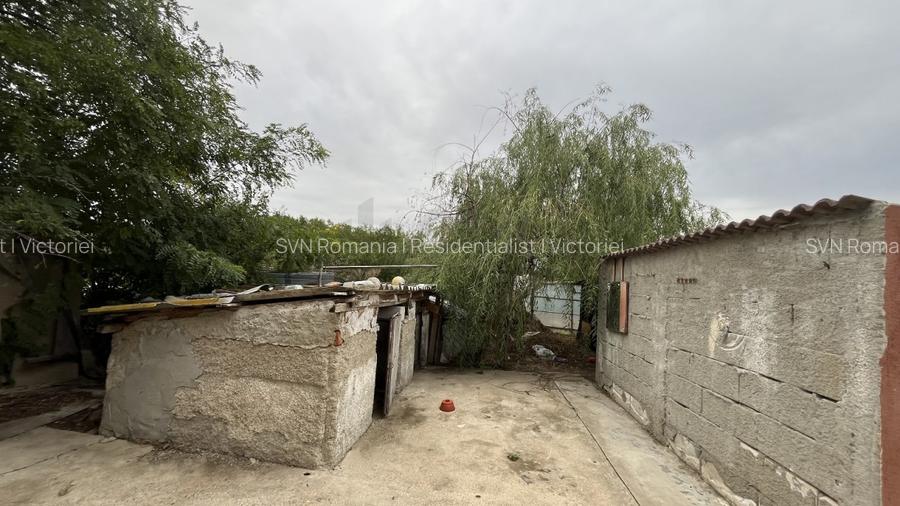 REV2005180 Casa cu 7 camere zona retrasa Poroinica - 14