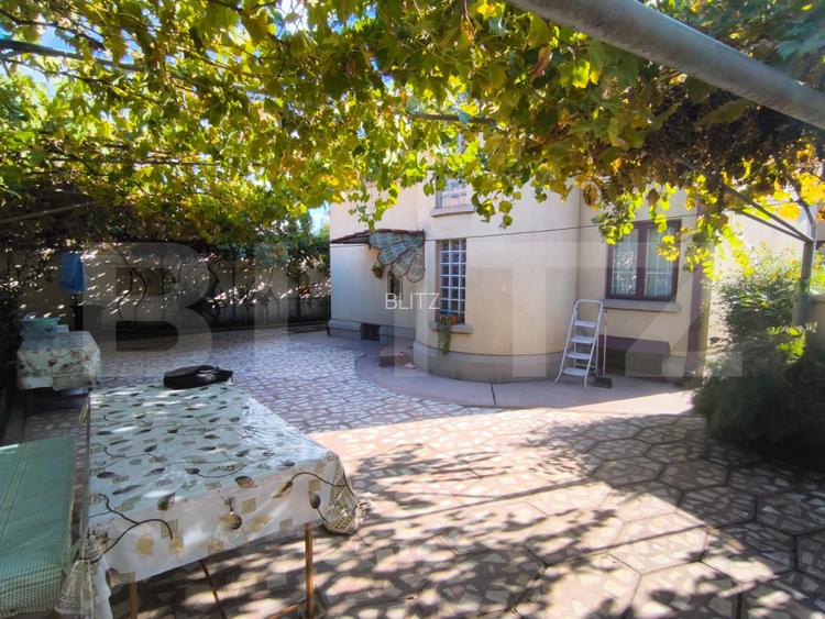 Casa 9 camere, 200 mp utili, zona Bd. Titulescu - 19