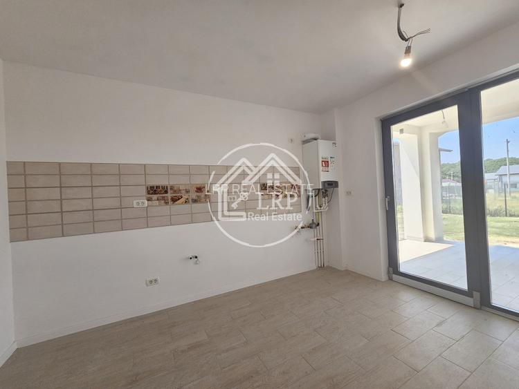 Dascalu-Vila 5 camere, 3 bai, 2 terase, 400mp teren - 4