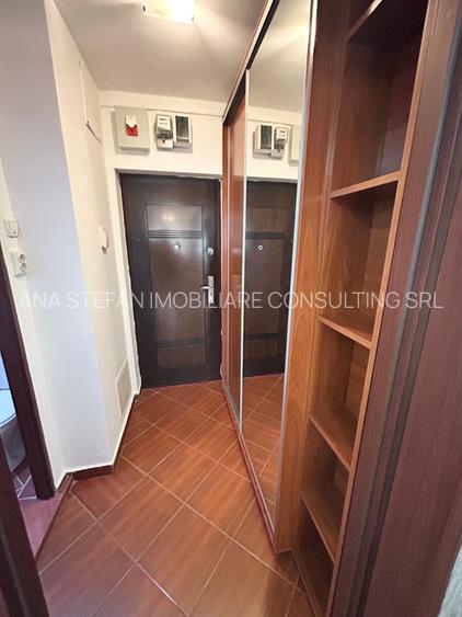 Ion Mihalache - Piata 1 mai / Garsoniera moderna - 12