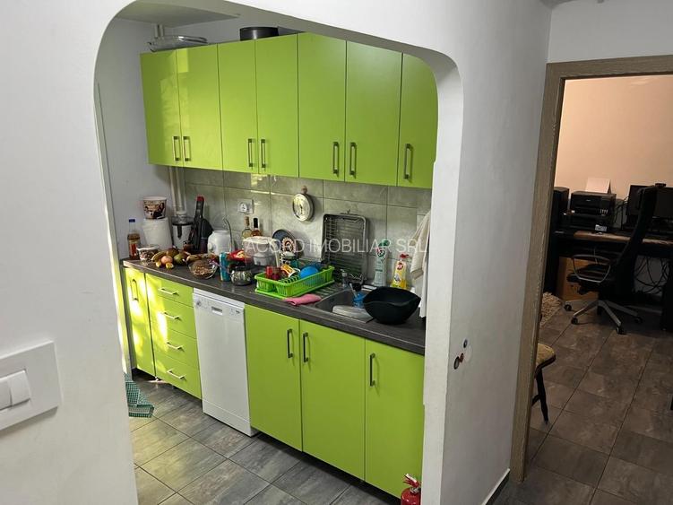 Apartament 3 camere decomandat- zona Tomis 3 - 15