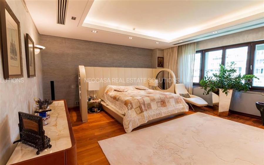 Penthouse spectaculos cu vedere catre parc - 21