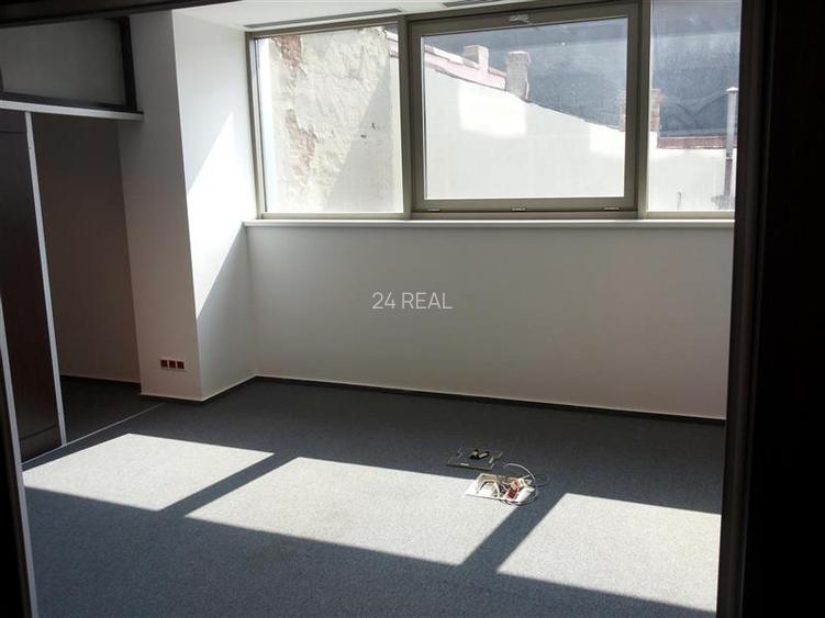 Vanzare cladire de birouri inchiriata integral - Yield 8% - 11