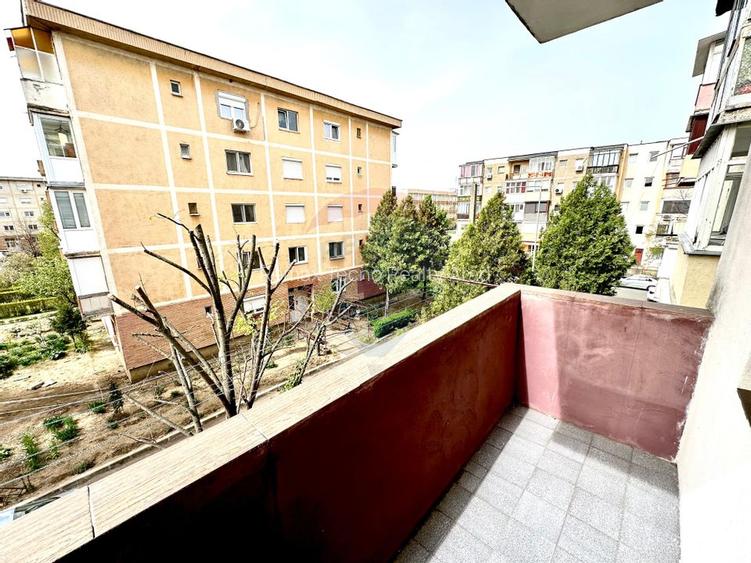 Apartament 3 cam, 2 balcoane, loc parcare zona Micalaca Orizont - 13