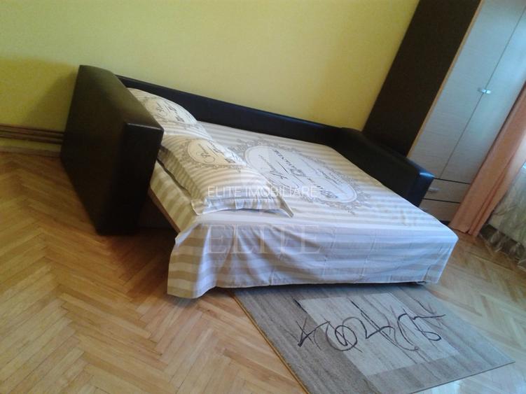 Apartament 3 camere în zona STRAZII BUCURESTI - 10