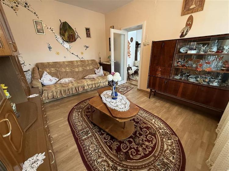 Aleea Parcului - etajul 1 - decomandat - 3