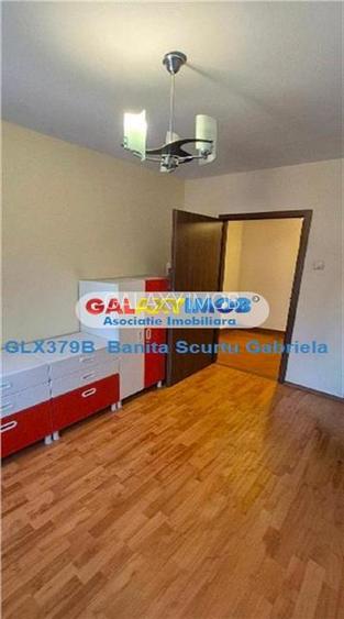 Vanzare apartament 3 camere,etaj 1, 1984, Zona 1 Dec 1918 - 3