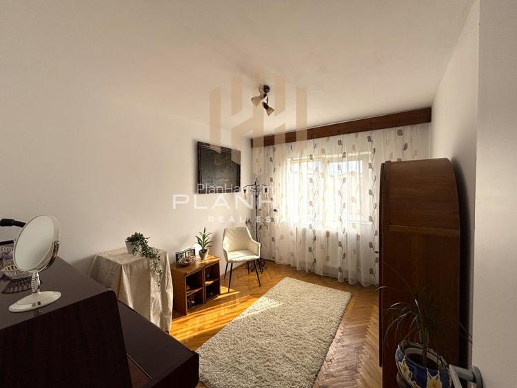 Apartament 3 camere - str. Moldovei, zona Canal 7 - 7