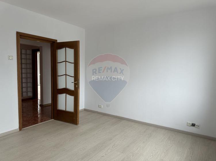 Apartament cu 4 camere de vânzare în zona Calea Romanului - 9