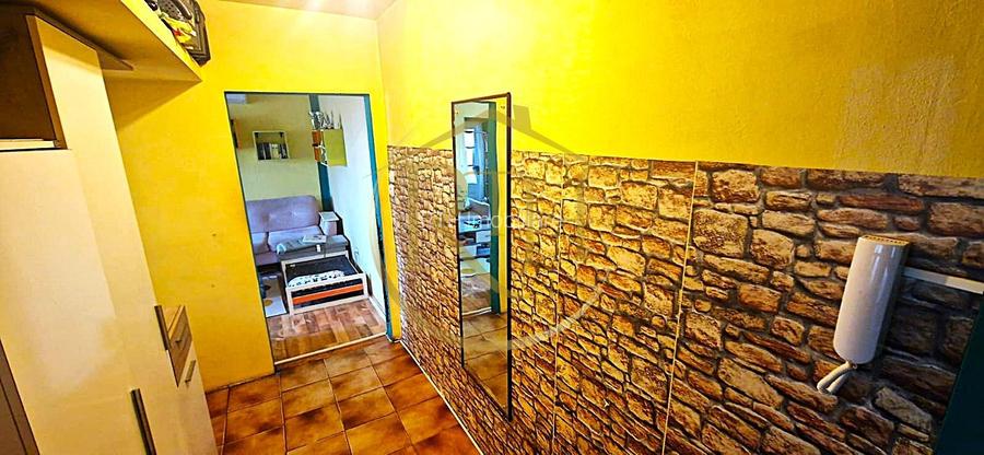 Vand apartament cu 4 camere in zona spitalul judetean,comision ,,0'' - 15