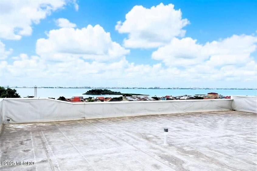 Ovidiu - Str. Nationala, Vila P+1E, teren 1094 mp, vedere la lac! - 19