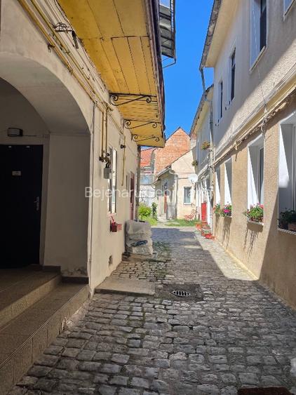 Vând garsonieră în centrul istoric Brașov -ideală pt investiție  - 5