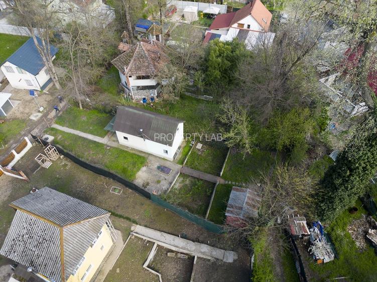 Casă cu mansardă la 3 insule - 2