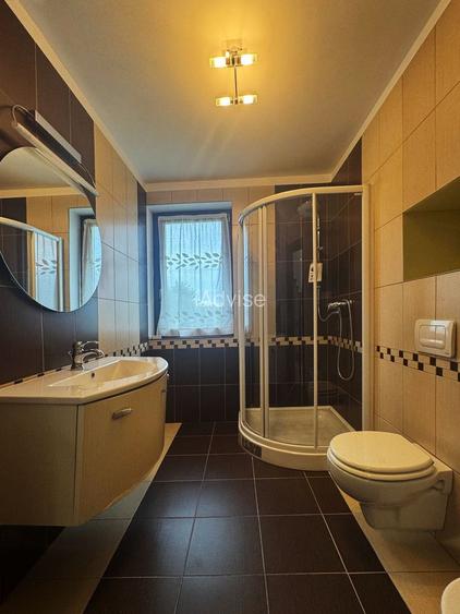 CASA SINGUR CURTE IN CARTIER PRIVAT - 7