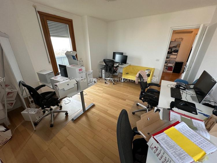 Birouri, cladire noua, zona centrala - 11