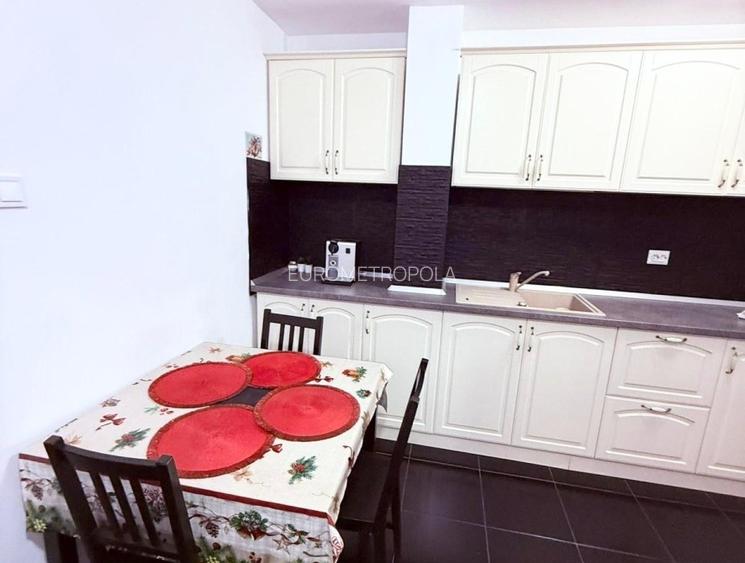 Apartament 4 camere decomandat, suprafata generoasa - 6