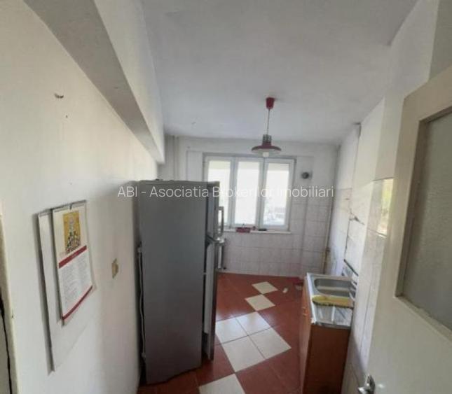 Brancoveanu parc/metrou,ap 2 camere, cf1, etaj 2/ 93.000euro - 5