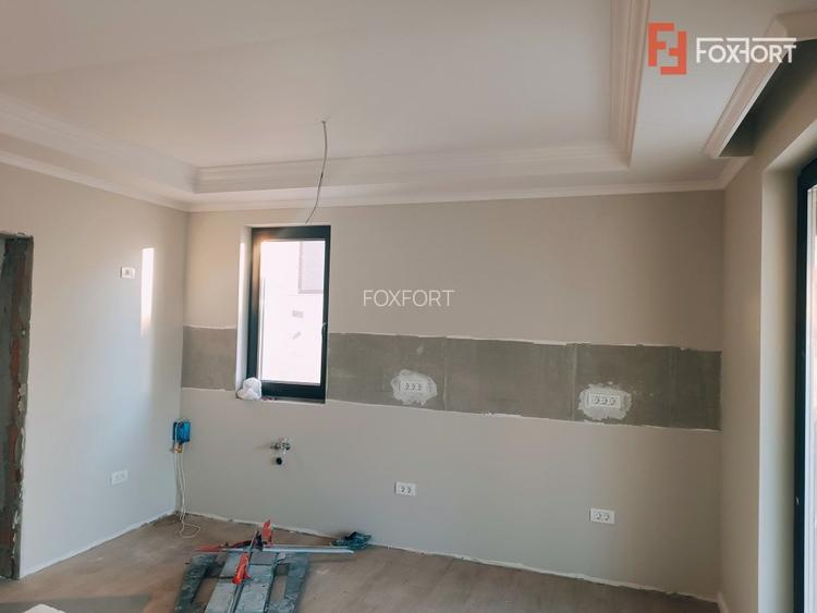 Duplex de vanzare cu 5 camere si teren de 270 mp - Mosnita Noua  - 4