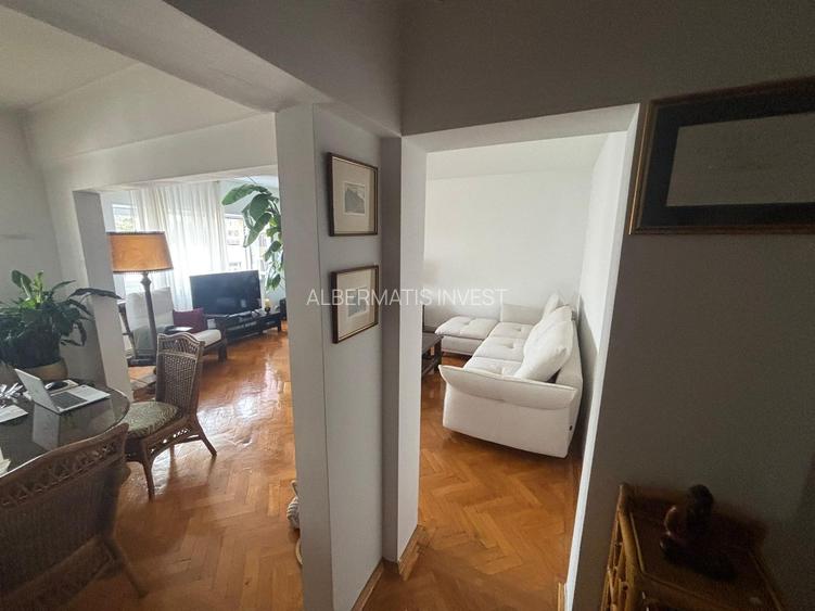 vanzare apartament 4 camere - 2