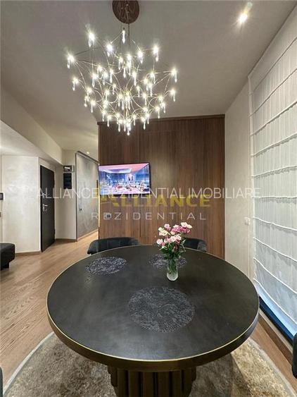 Penthouse 5/5 135 MP - 11