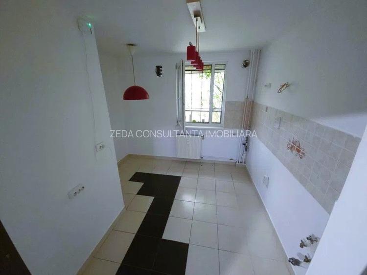 Apartament 3 camere decomandat-Titan-1 Decembrie 1918 - 4