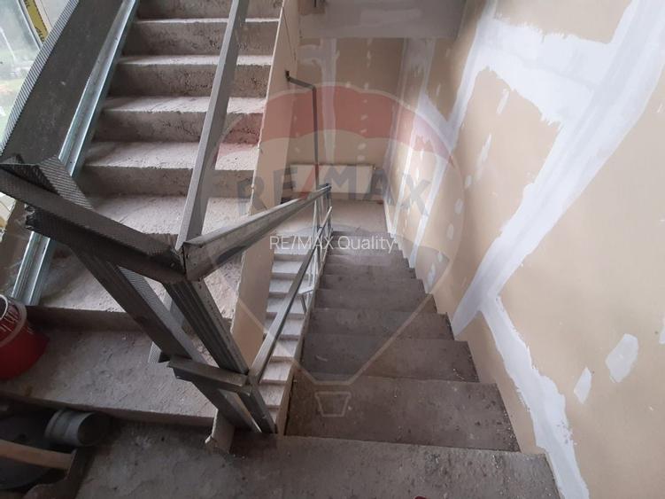 Vila / Pensiune / Camin / Azil seniori, zona superba Moeciu, parcare - 21