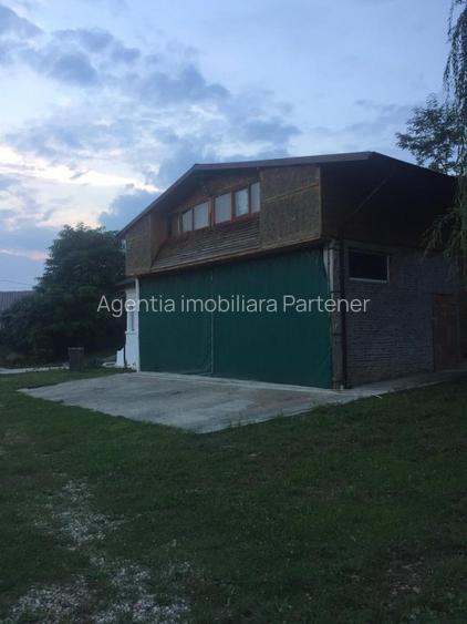 Imobil (comercial + locuit) Maracineni - Argeselu, teren 600mp - 3
