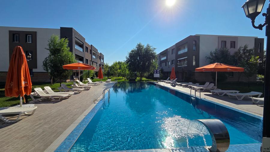 GARSONIERA in Complex cu Piscina zona Otopeni bloc NOU