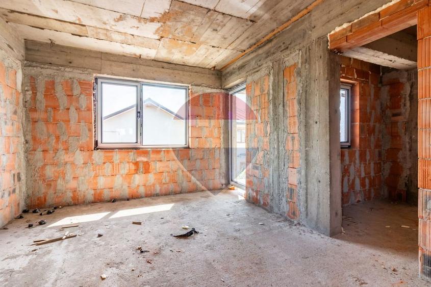 Casa la rosu in Chitila | Strada Rudeni - teren 264 mp