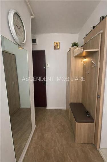 Garsoniera, cu 2 boxe,  Astra, Brasov - 3