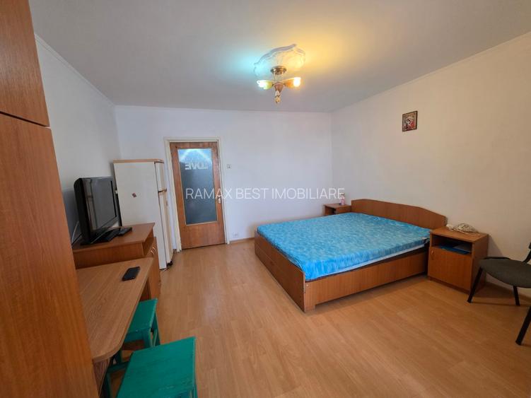 Trapezului, 5 minute metrou 1 Decembrie 1918, bloc 1978, reabilitat - 9