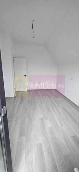 Vila de vanzare cu 4 camere in Brebu - 9