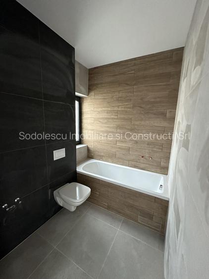 PROIECT DEOSEBIT - 12