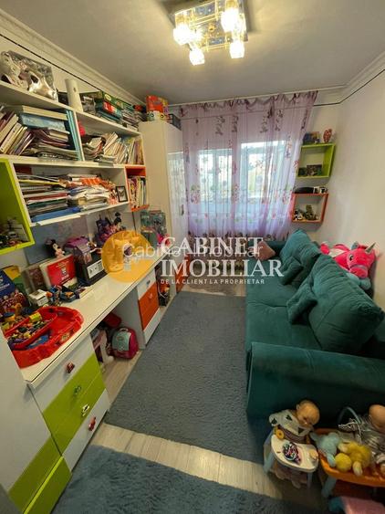 FARA RISC - PODU ROS - LICEUL EMIL RACOVITA - 3 CAMERE - RENOVAT - 6