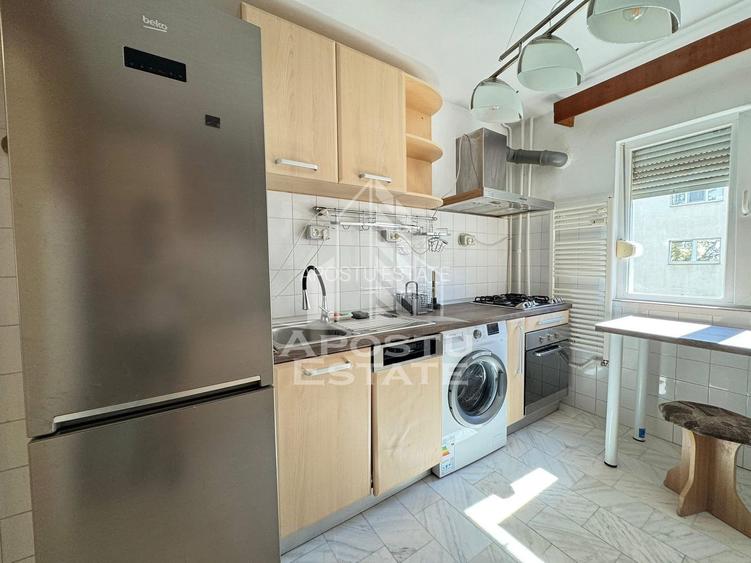 Apartament cu 3 camere, decomantat, etajul 2 , zona Spitalul Judetean - 9