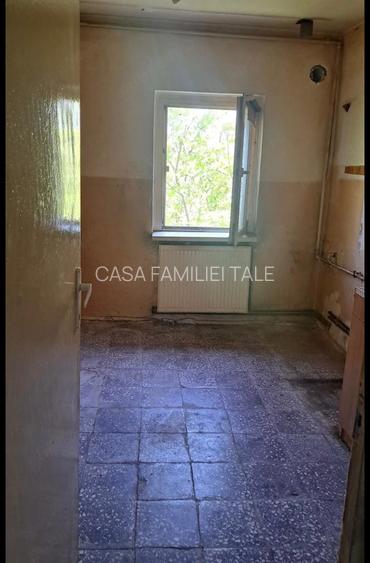 Apartament cu 2 camere si centrala in bloc izolat termic - 2