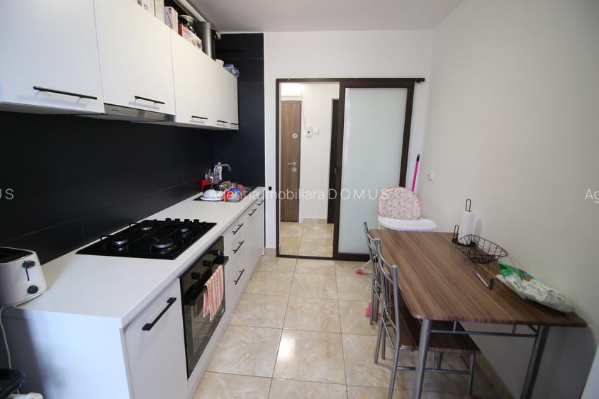 Apartament 2 camere Micro 16, etajul 1, renovat, geam baie - 2