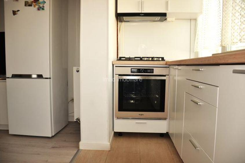 Apartament spatios de inchiriat! 3 dormitoare+open space Targoviste, Micro 11. - 8