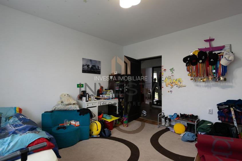 DE VANZARE CASA CU 4 CAMERE BUNA ZIUA - 10