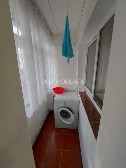 Garsoniera - zona Podu Ros - spatele Garii Nicolina, Spitalul de Recuperare - 7