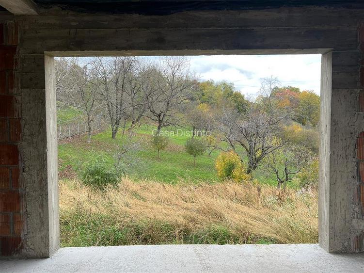 Casa la rosu cu 4 camere 2 bai Ocolis - 7