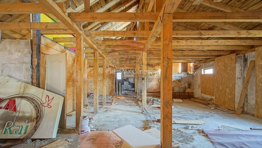 Investiție: Pensiune + Casă lemn, priveliște superbă, 0% Comision - 30