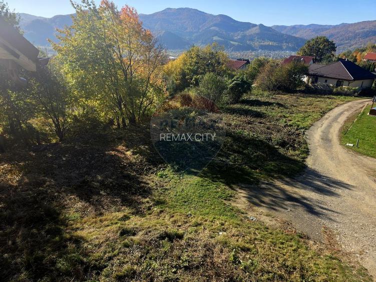 Casă / Vilă cu 5 camere de vânzare - 42