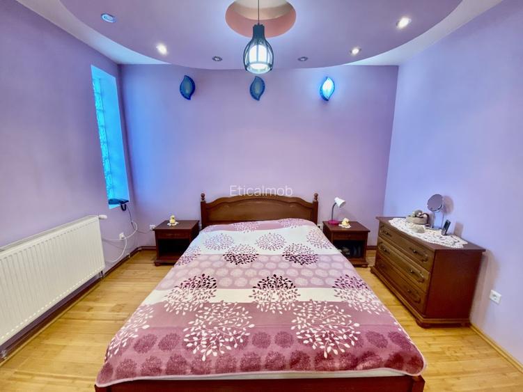 Urgent/Vânzare Casa/Vila, 4+ camere, teren 346 mp,  Targoviste, zona Micro 4 - 22