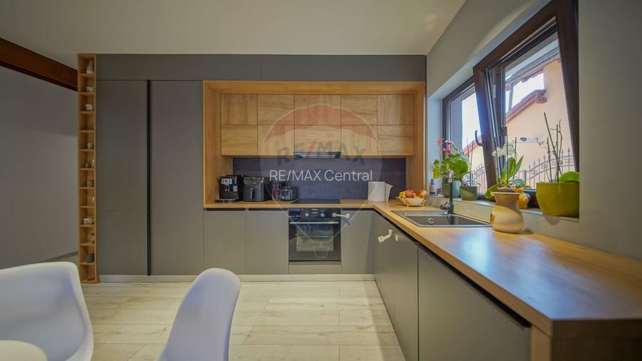 Vilă modernă, cu garaj, panouri și pompă de căldură, Cristian - 15