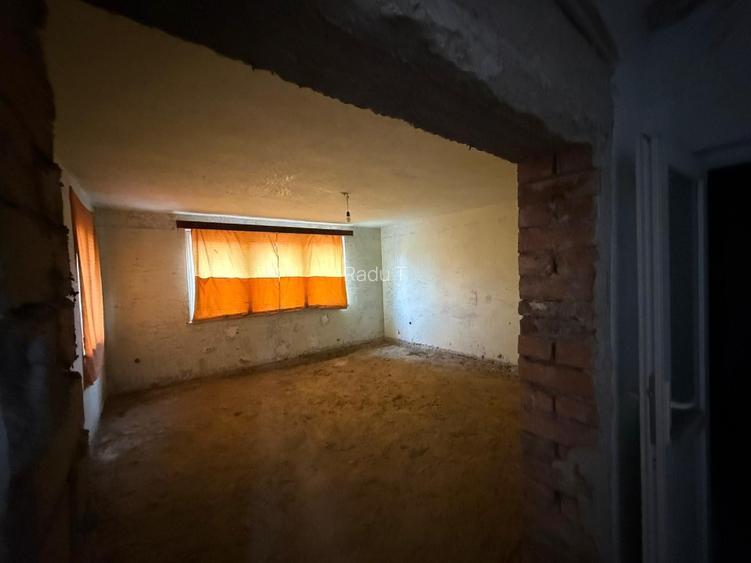 Casă de vânzare – Cartierul de Jos, Strada Alba Iulia | Zonă Buna - 12