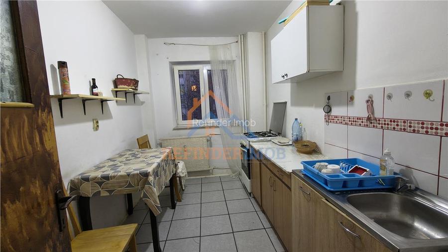Apartament 2 camere decomandat etaj 3 bloc anvelopat - 2