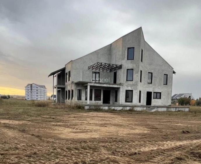 Proprietar Vând Casă în Dumbrăveni-Suceava - 2